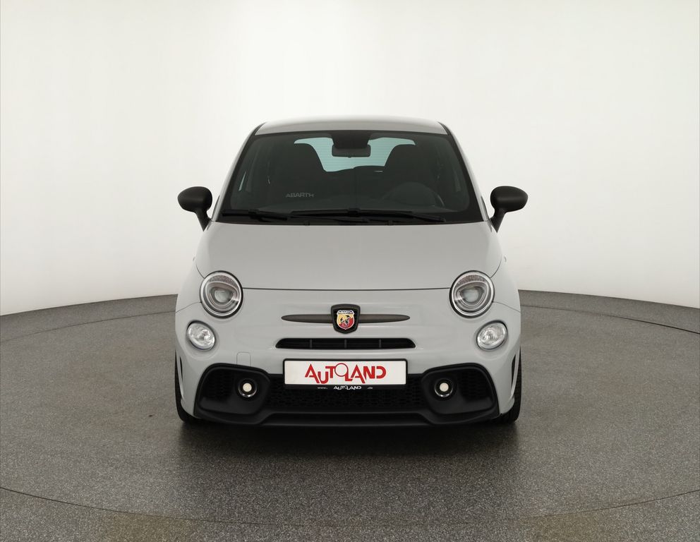 Abarth 695 2022