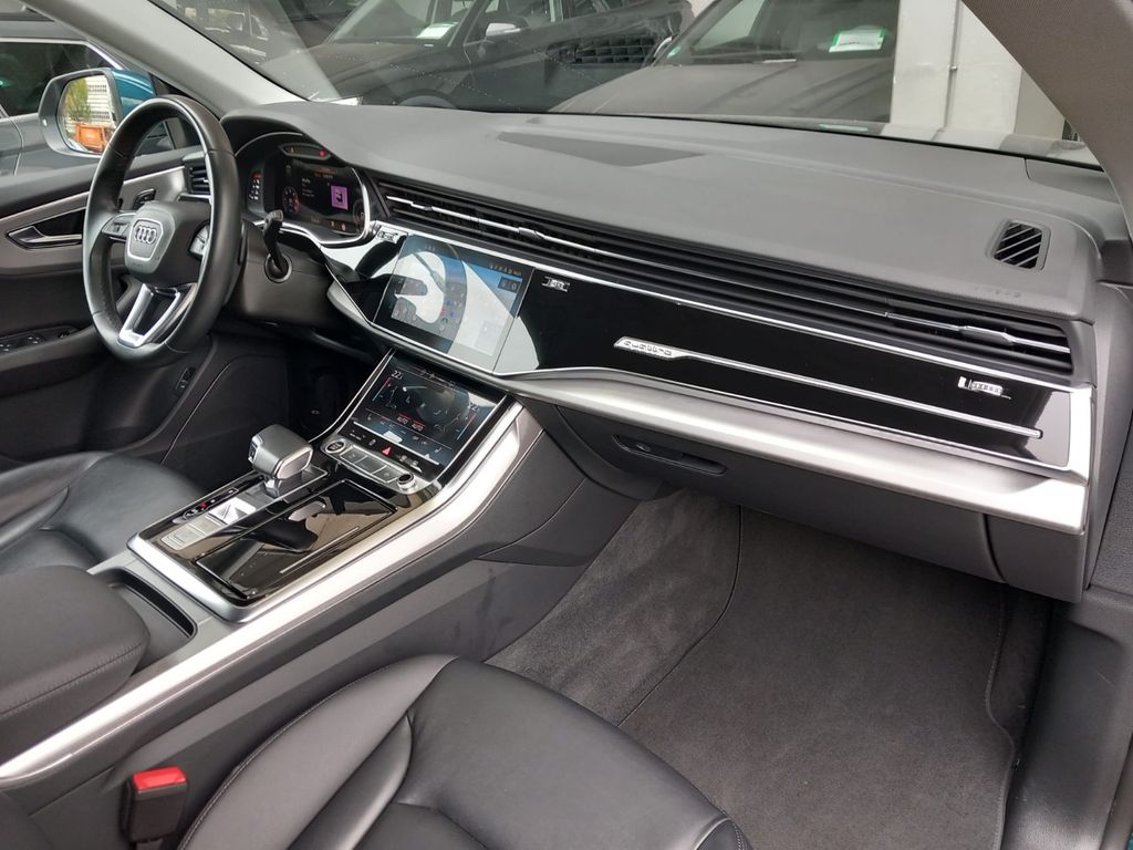 Audi Q8 2021