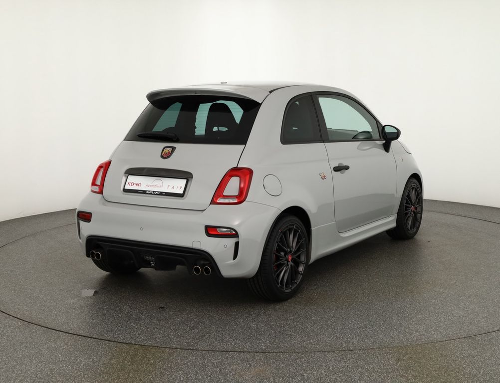 Abarth 695 2022
