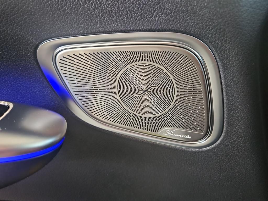 Mercedes-Benz GLC 300 2025