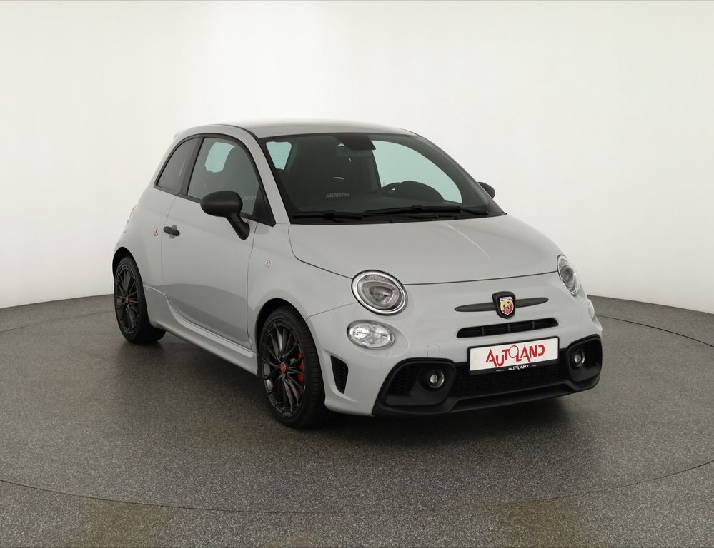 Abarth 695 2022
