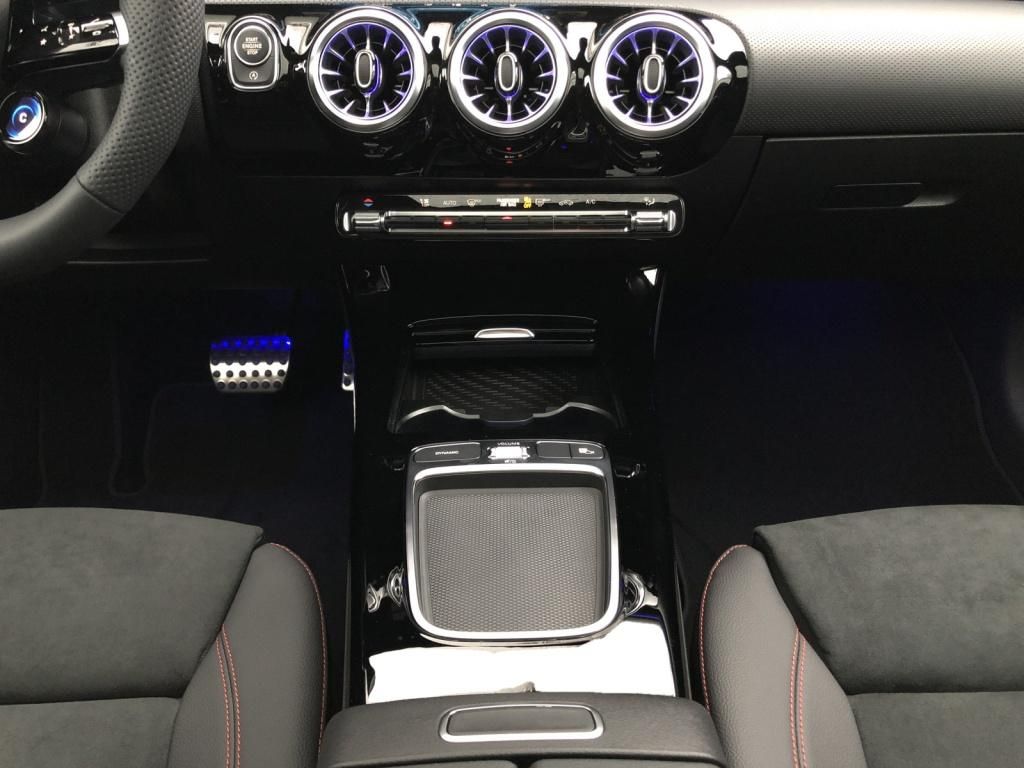 Mercedes-Benz CLA 35 AMG 2024