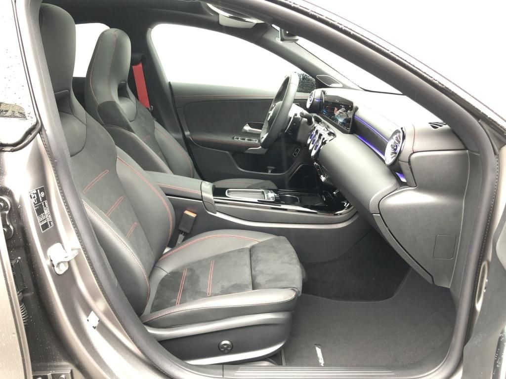 Mercedes-Benz CLA 35 AMG 2024