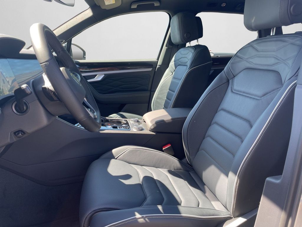 Volkswagen Touareg 2025