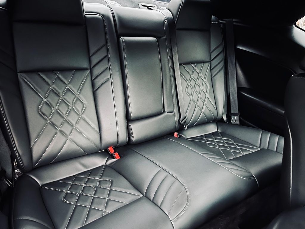 Dodge Challenger 2019