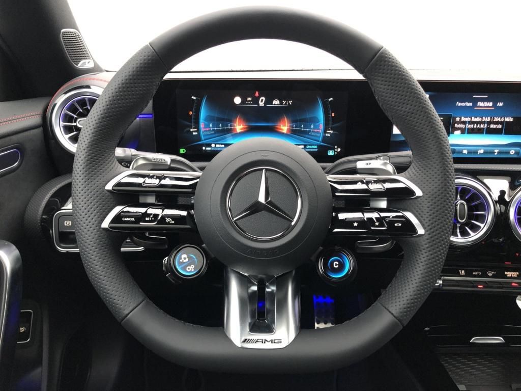 Mercedes-Benz CLA 35 AMG 2024