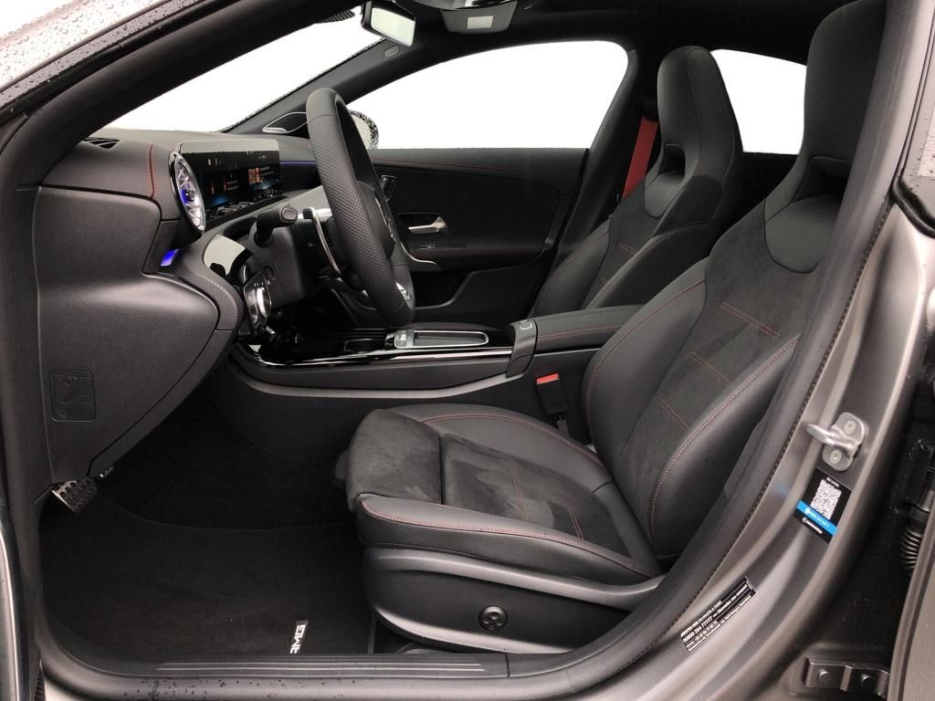 Mercedes-Benz CLA 35 AMG 2024