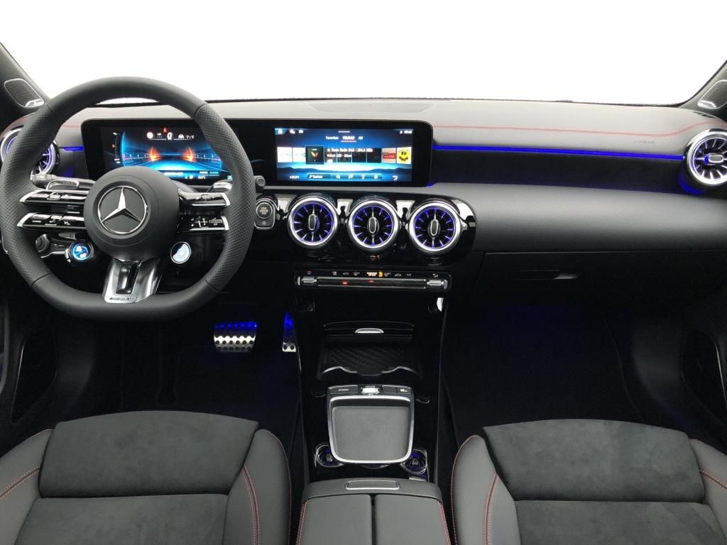 Mercedes-Benz CLA 35 AMG 2024