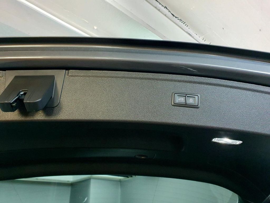 Audi SQ5 2024