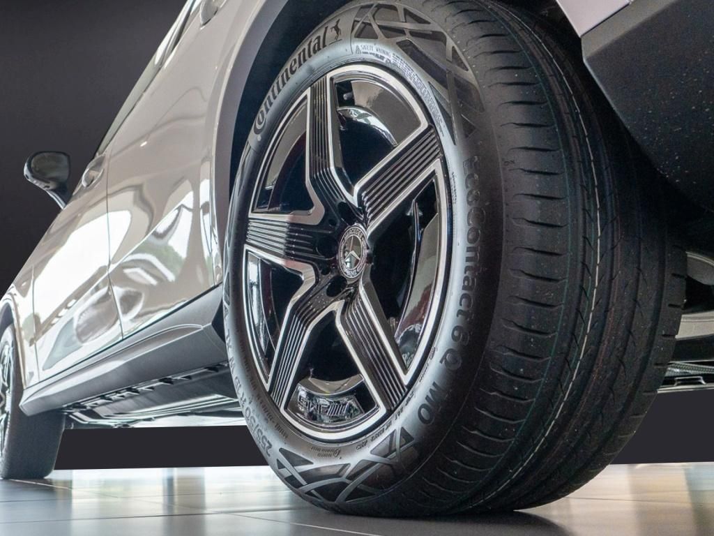 Mercedes-Benz GLC 300 2025