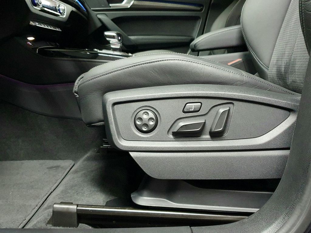 Audi SQ5 2024