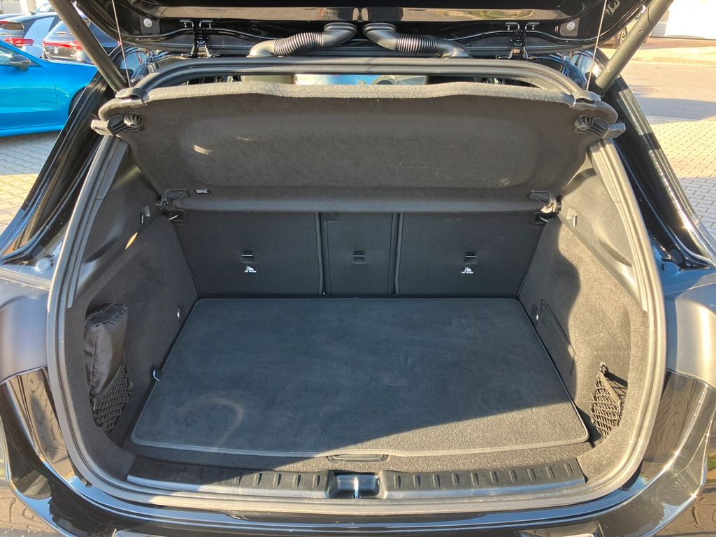 Mercedes-Benz GLA 220 2025