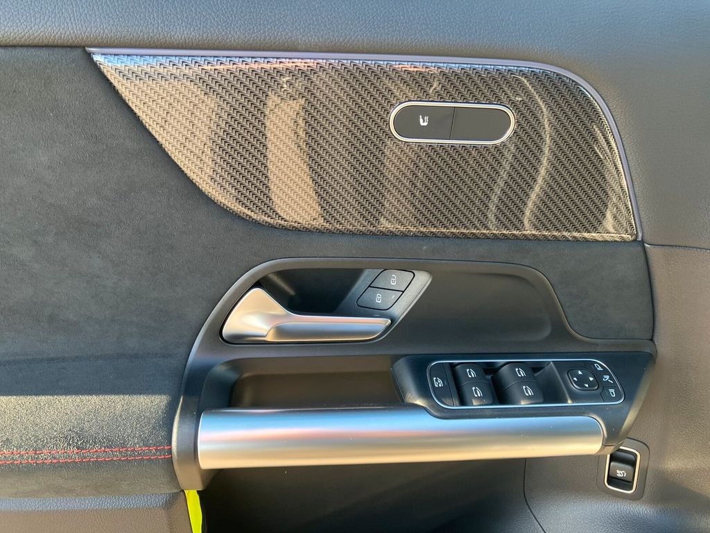 Mercedes-Benz GLA 220 2025