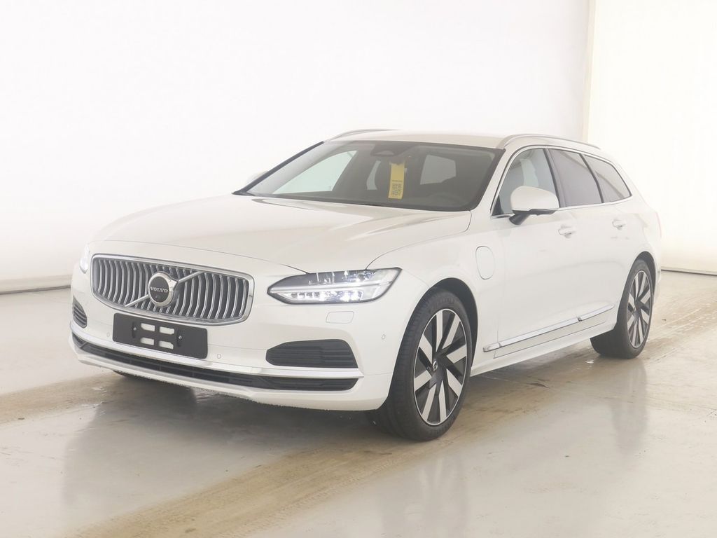 Volvo V90 2025