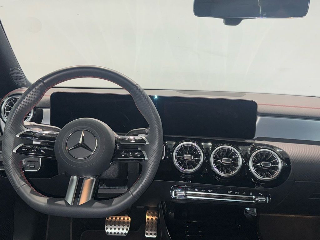 Mercedes-Benz CLA 250 2025