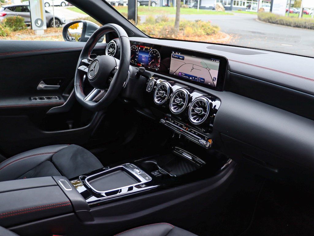 Mercedes-Benz CLA 200 Shooting Brake 2024