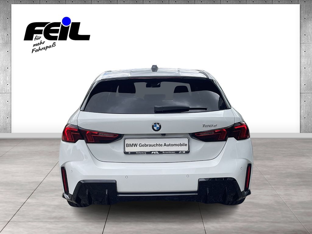 BMW 120 2024