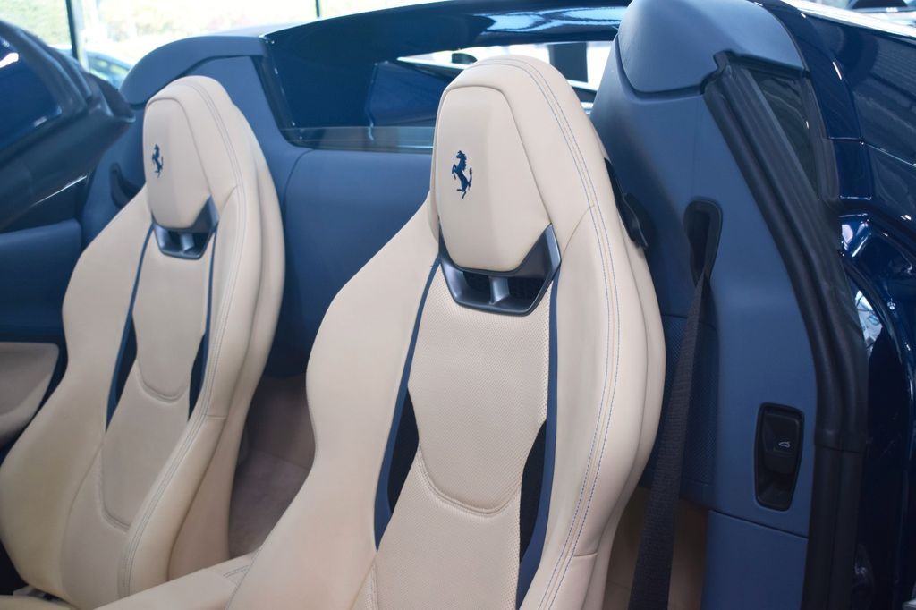 Ferrari 296 GTS 2025