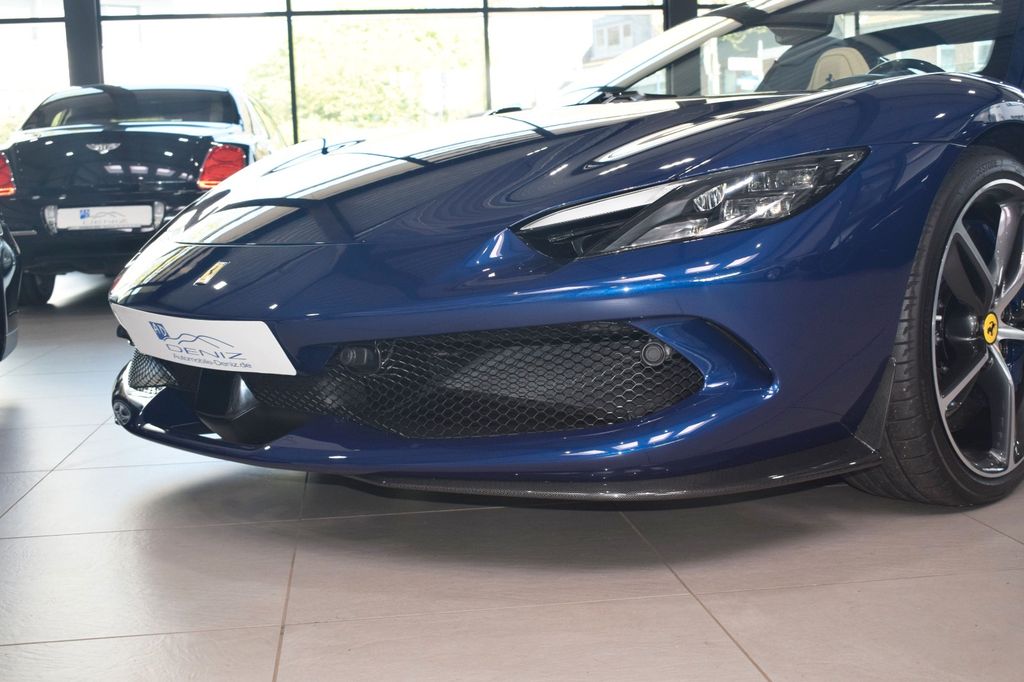 Ferrari 296 GTS 2025