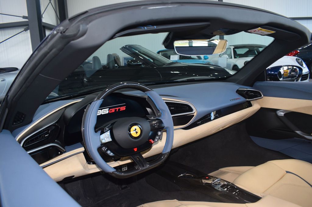 Ferrari 296 GTS 2025