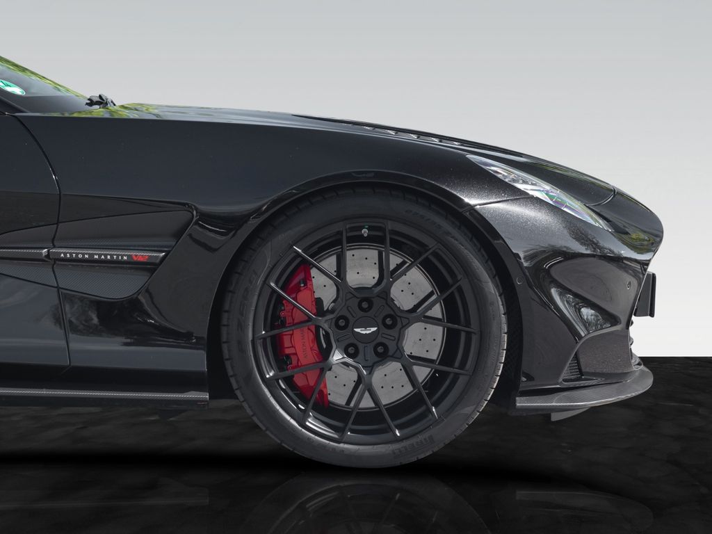 Aston Martin Vanquish 2025