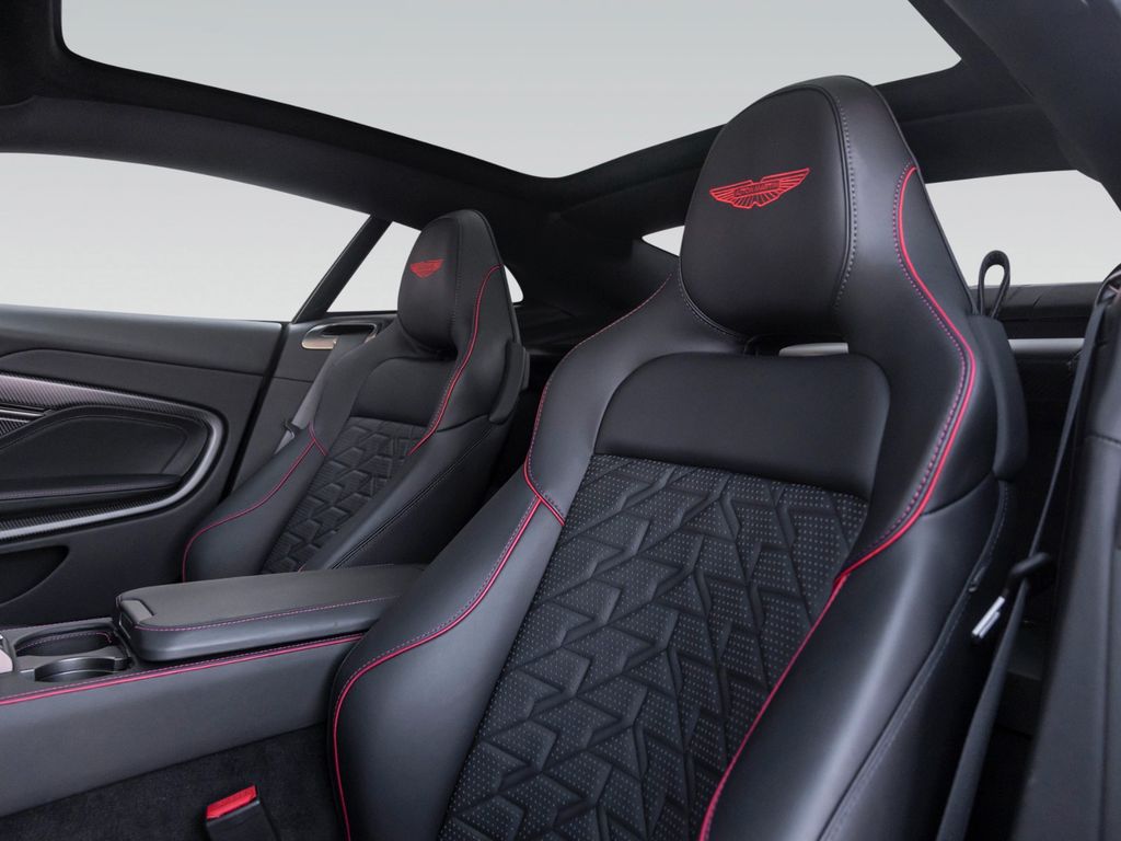 Aston Martin Vanquish 2025