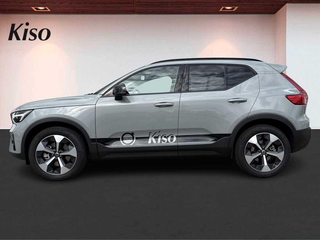 Volvo XC40 2025