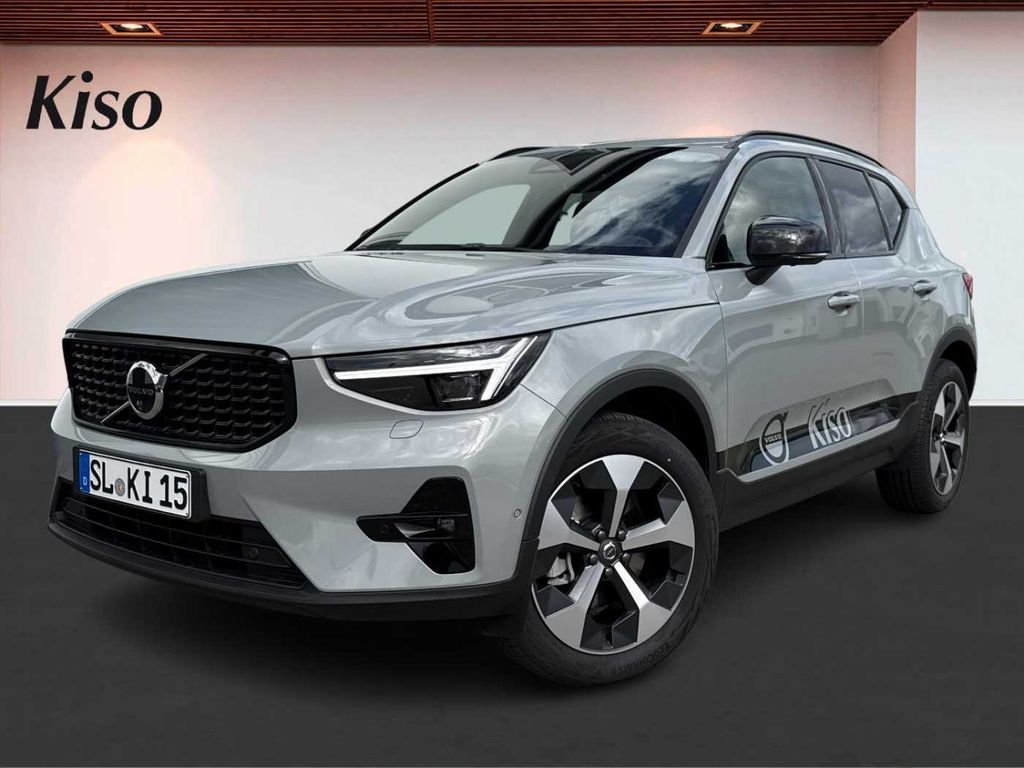 Volvo XC40 2025