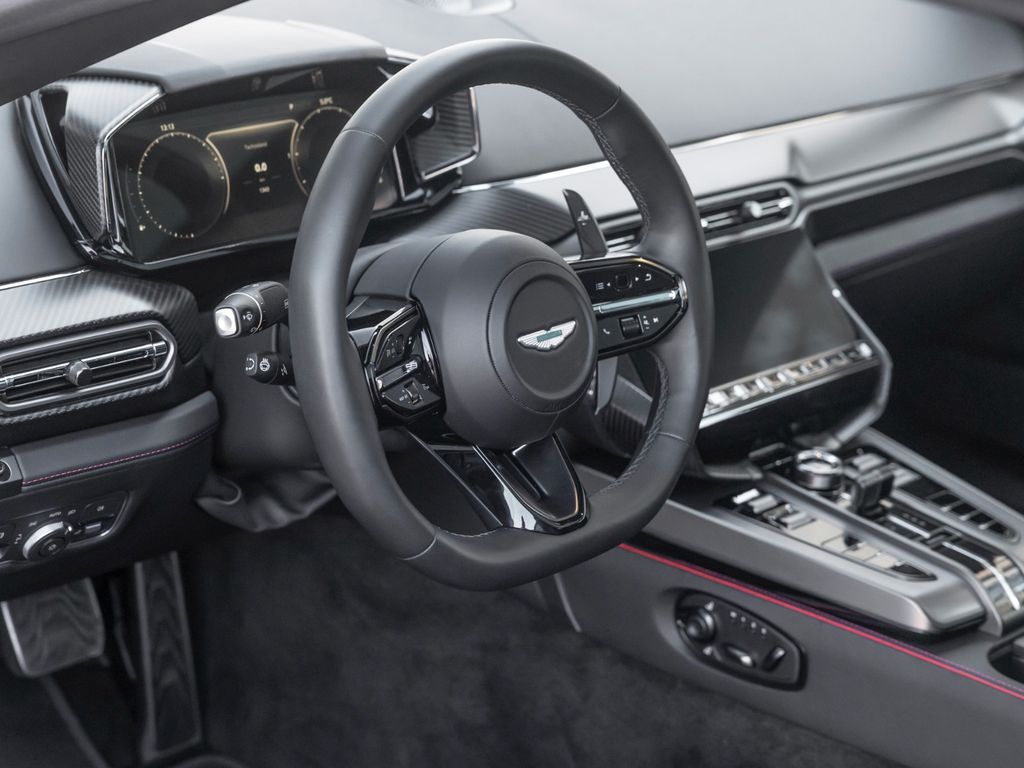 Aston Martin Vanquish 2025