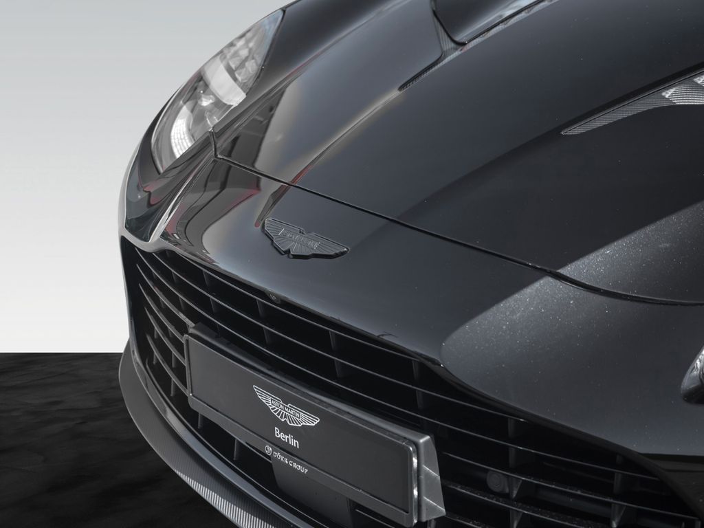 Aston Martin Vanquish 2025