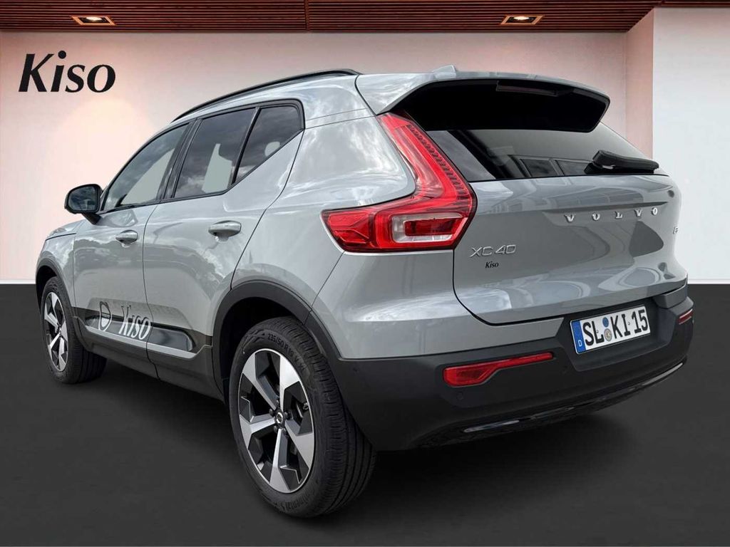 Volvo XC40 2025