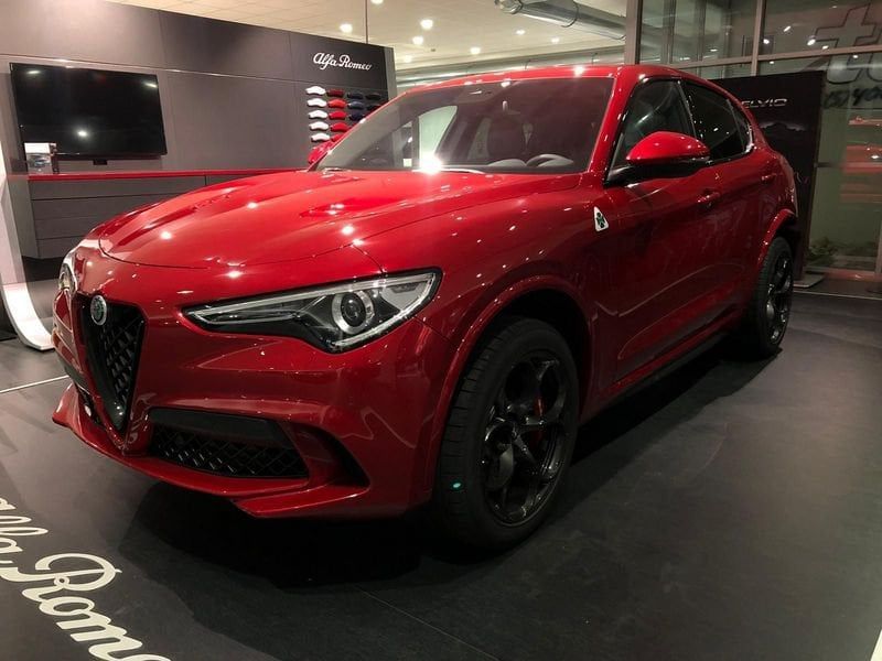Alfa Romeo Stelvio 2021