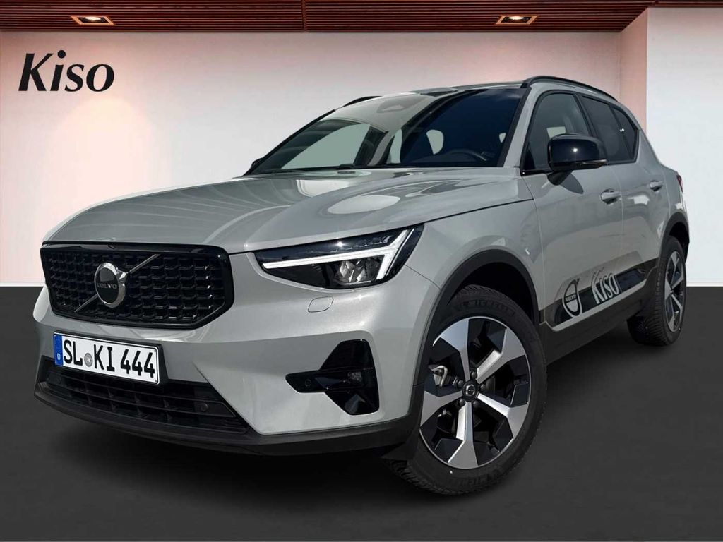 Volvo XC40 2025