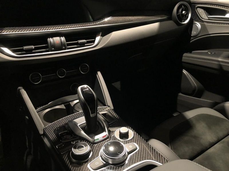 Alfa Romeo Stelvio 2021