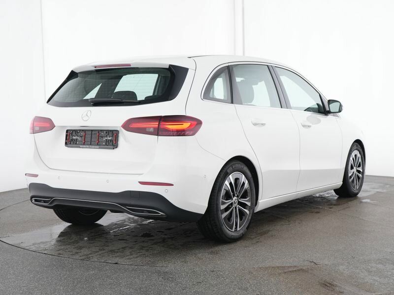 Mercedes-Benz B 200 2024