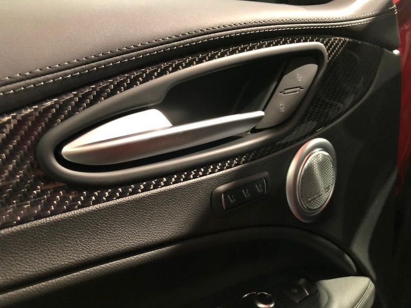 Alfa Romeo Stelvio 2021