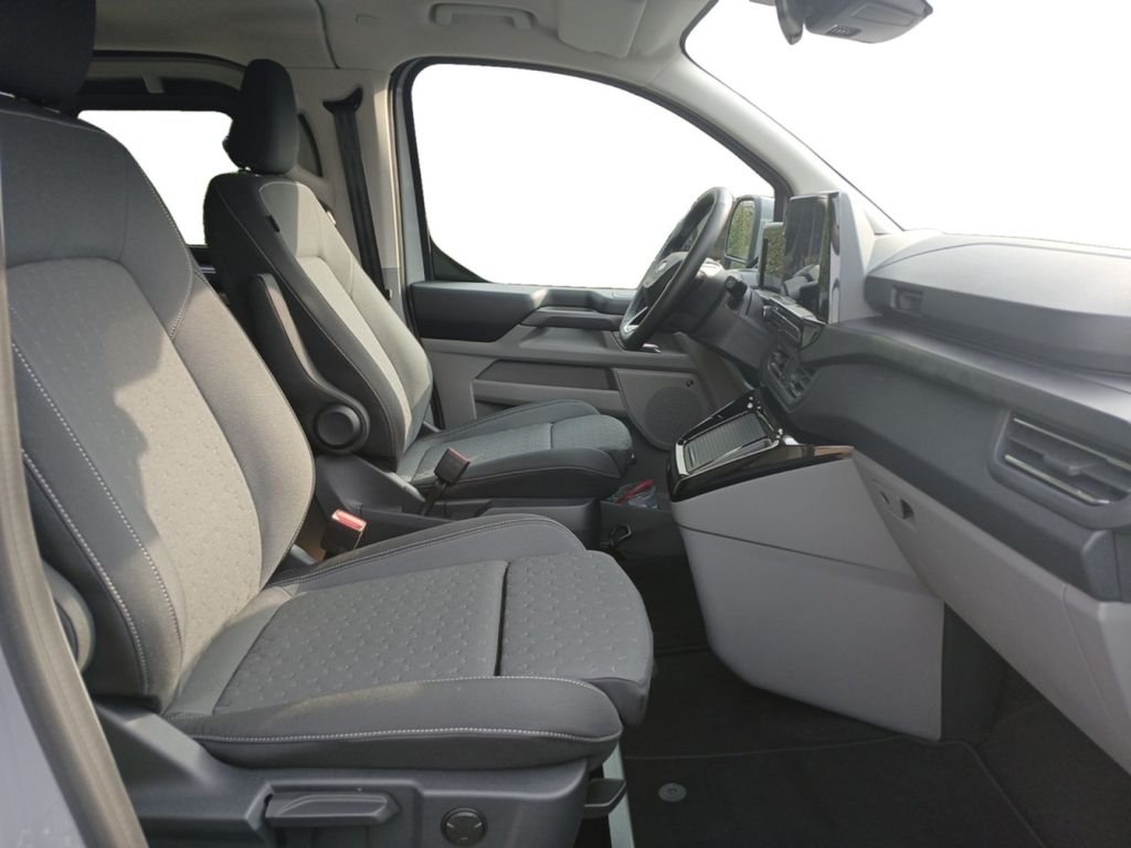 Ford Tourneo Custom 2025