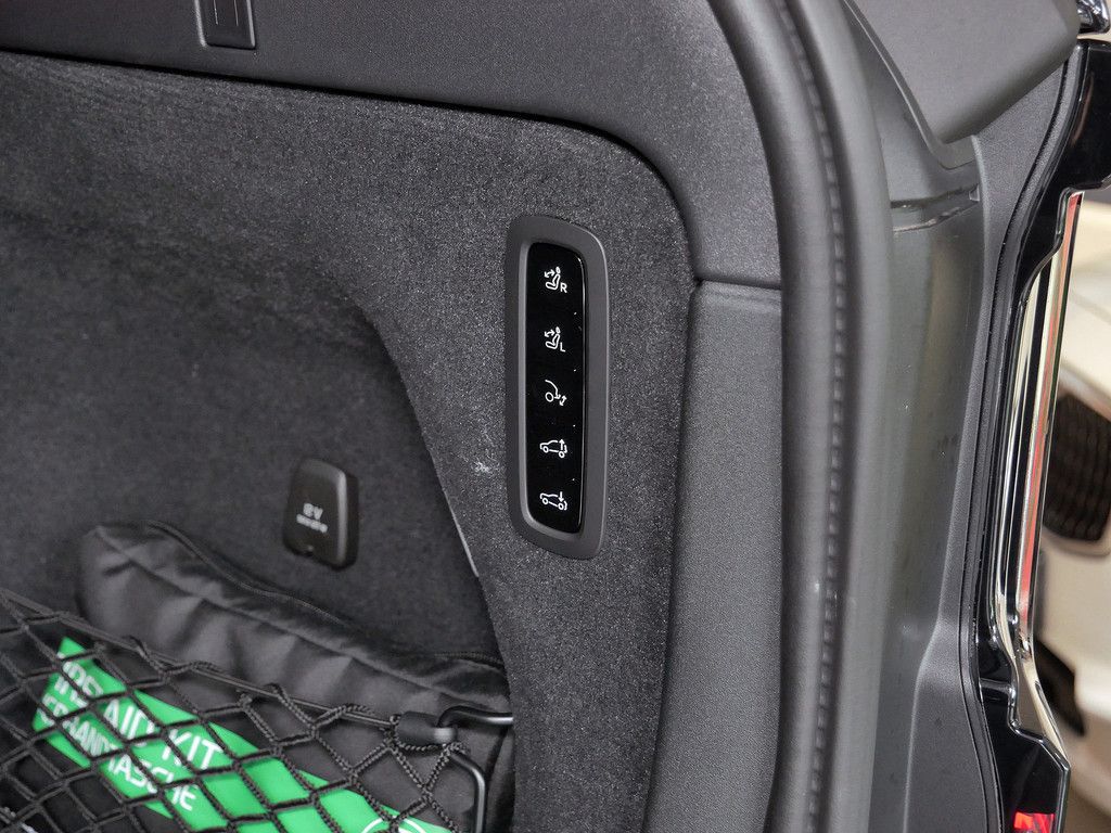 Volvo EX90 2025