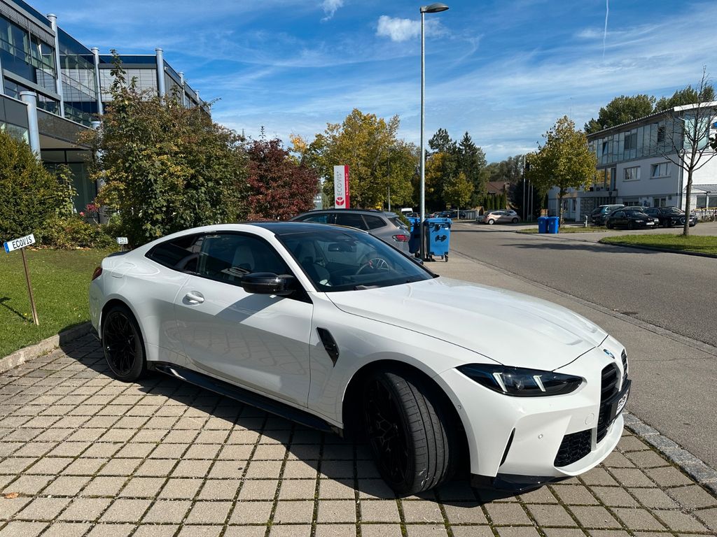 BMW M4 2025