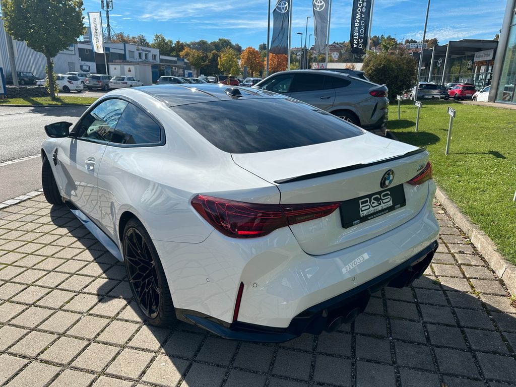 BMW M4 2025