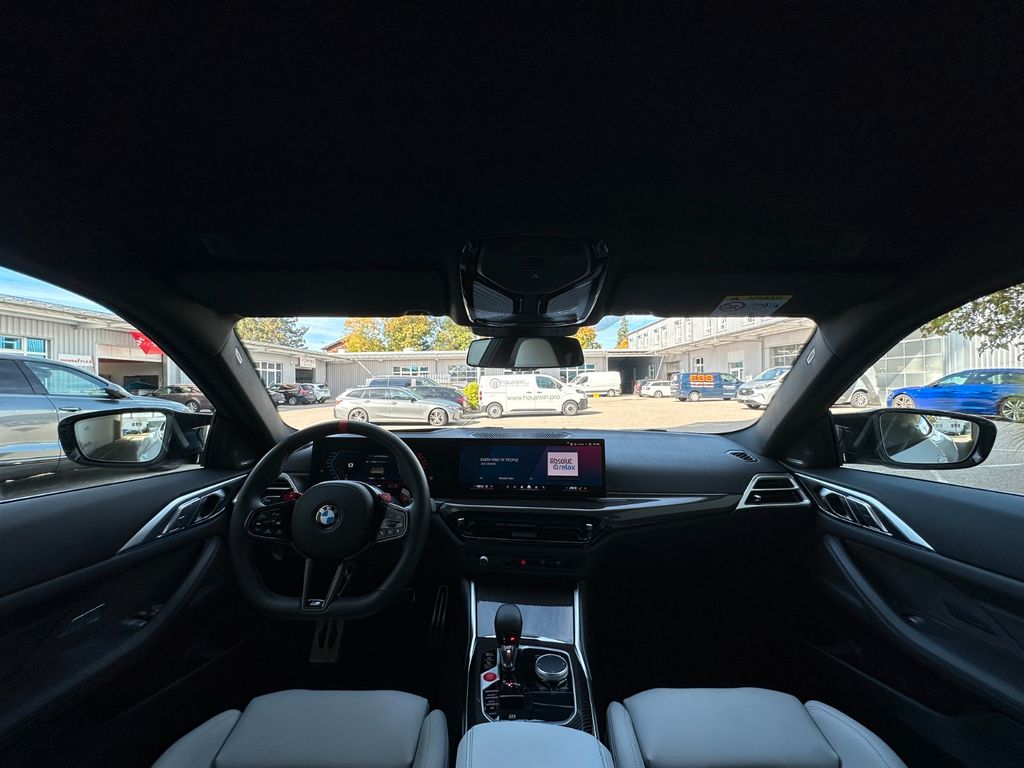 BMW M4 2025