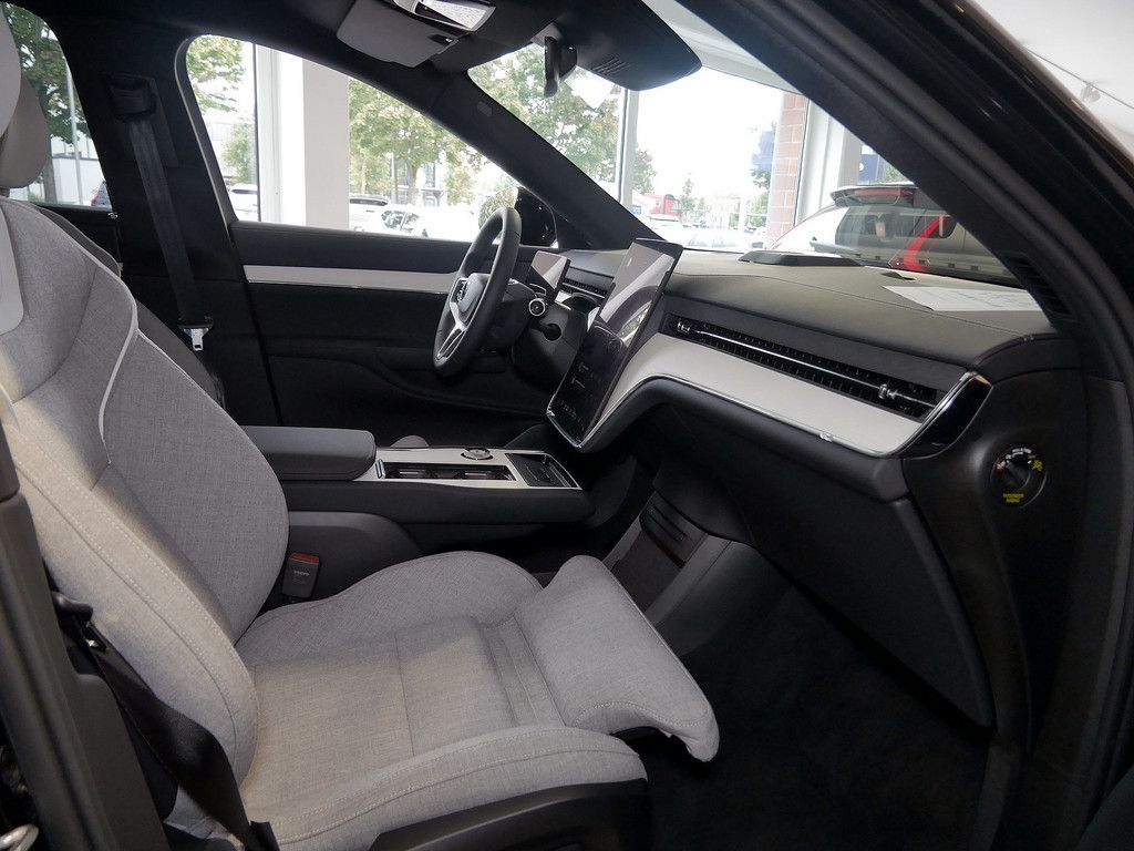 Volvo EX90 2025