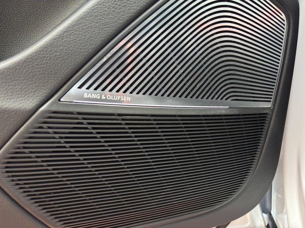 Audi SQ8 2023