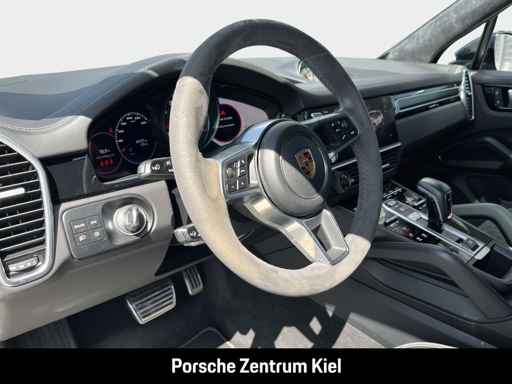 Porsche Cayenne 2022