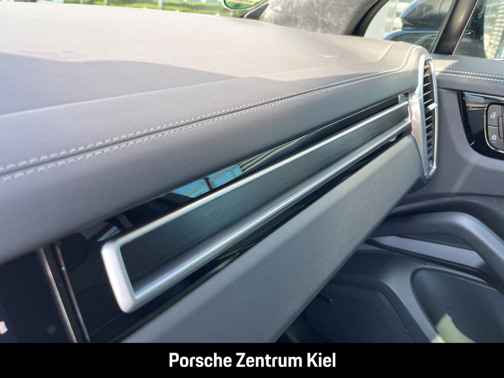 Porsche Cayenne 2022