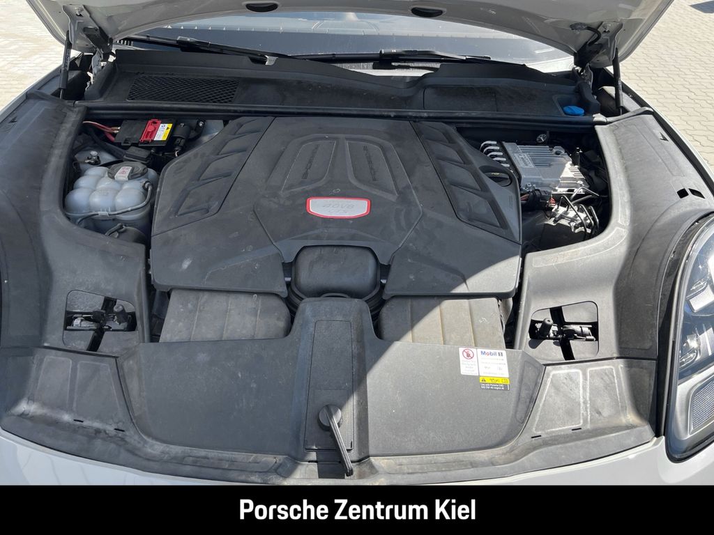 Porsche Cayenne 2022