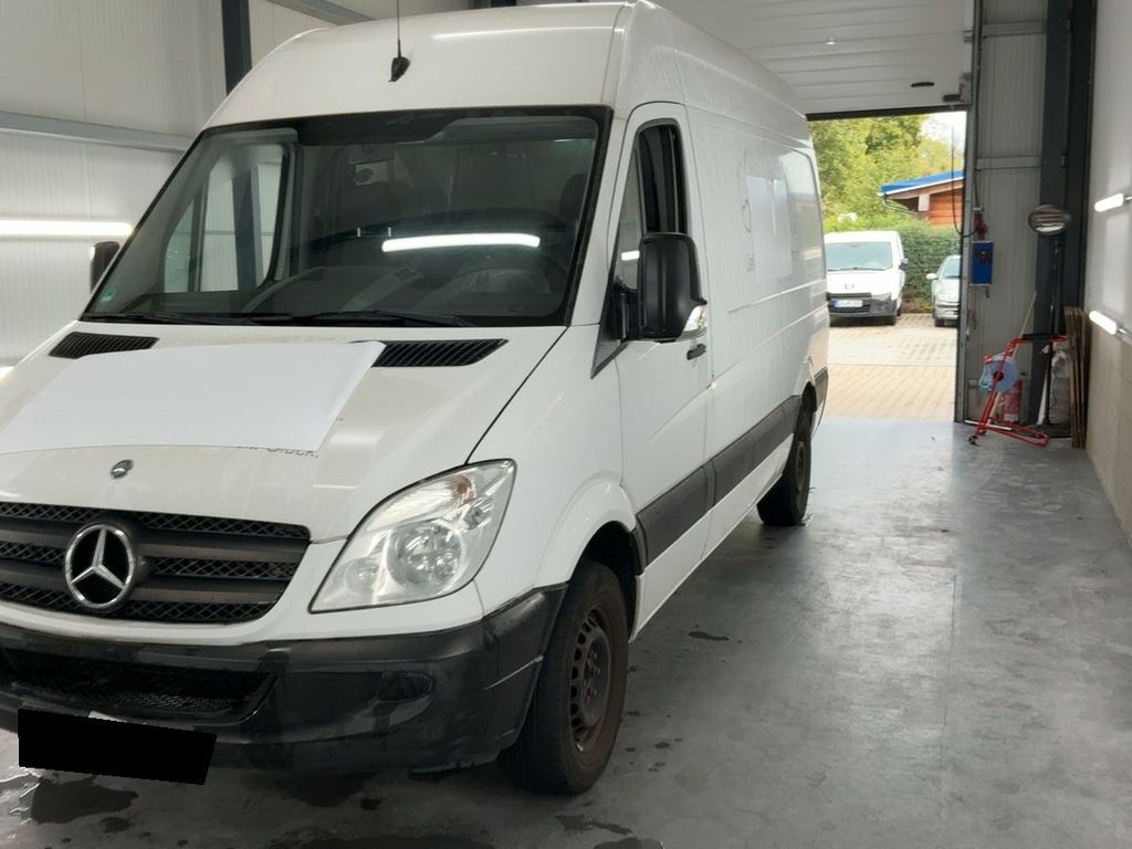 Mercedes-Benz Sprinter 2012