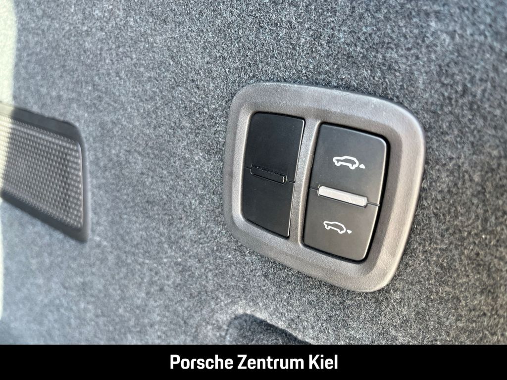 Porsche Cayenne 2022