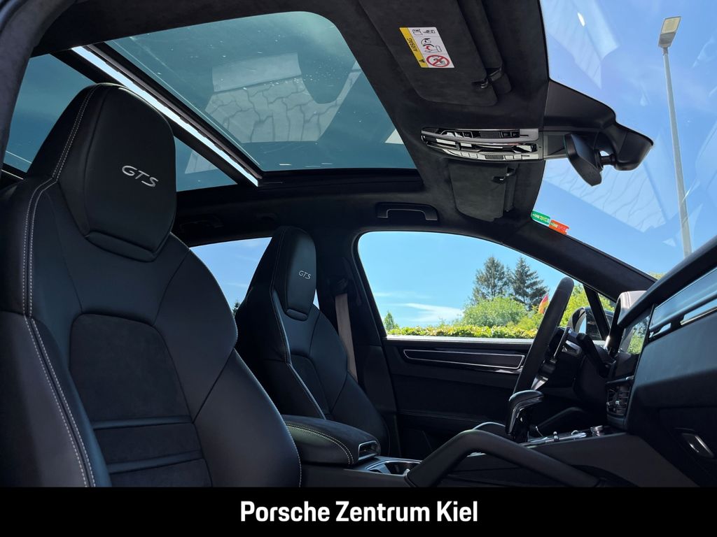 Porsche Cayenne 2022