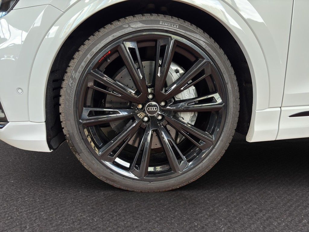 Audi SQ8 2023